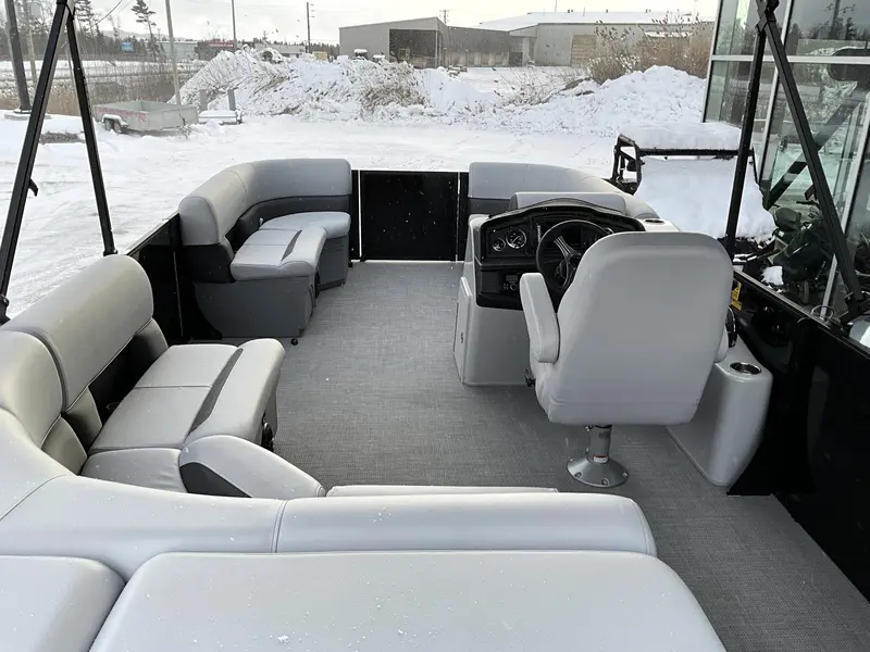 2024 Bentley Legacy 200 Cruise