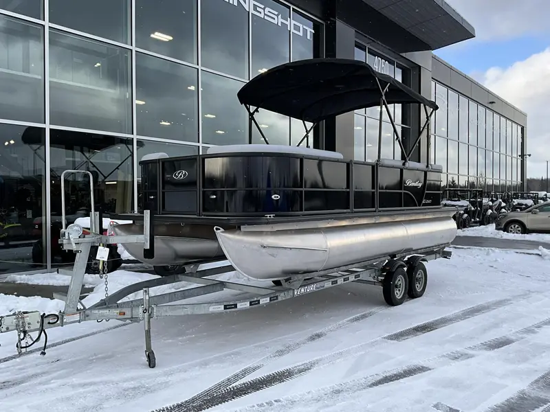 2024 Bentley Legacy 200 Cruise