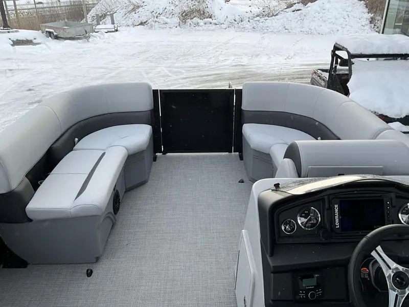 2024 Bentley Legacy 200 Cruise