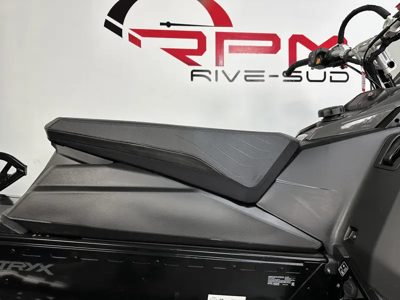 2024 Polaris 650 VOYAGEUR 146