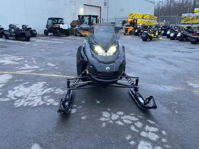 2023 Ski-Doo RENEGADE X 850 E-TEC ICE RIPPER XT 1.5 E.S. W/ 10.25 TOUCHSCREEN SAVE $500 REBATE