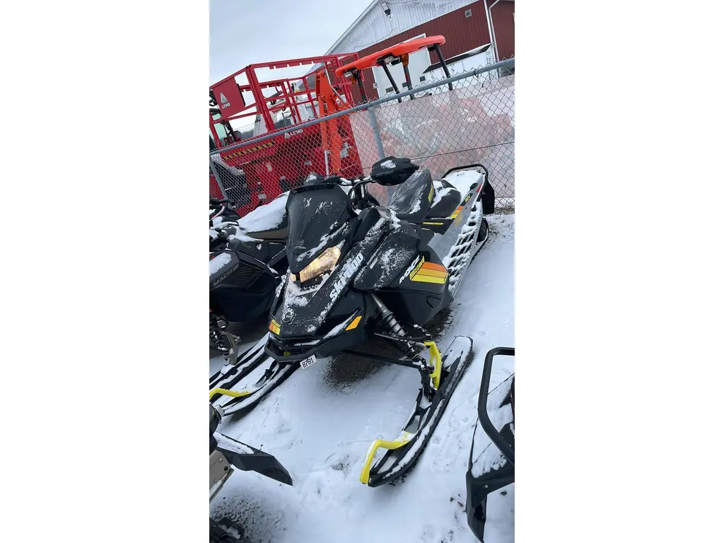 2018 Ski-Doo MXZ BLIZZARD 850