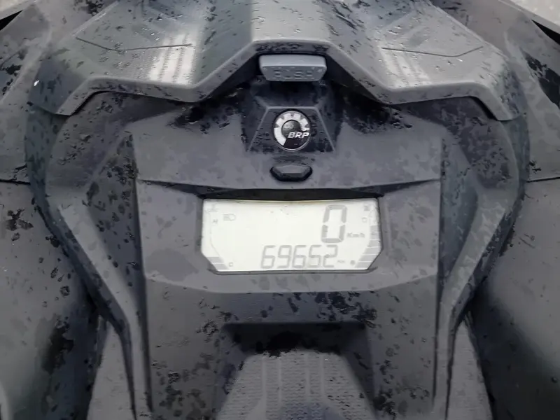 2017 Ski-Doo SUMMIT X 850-165