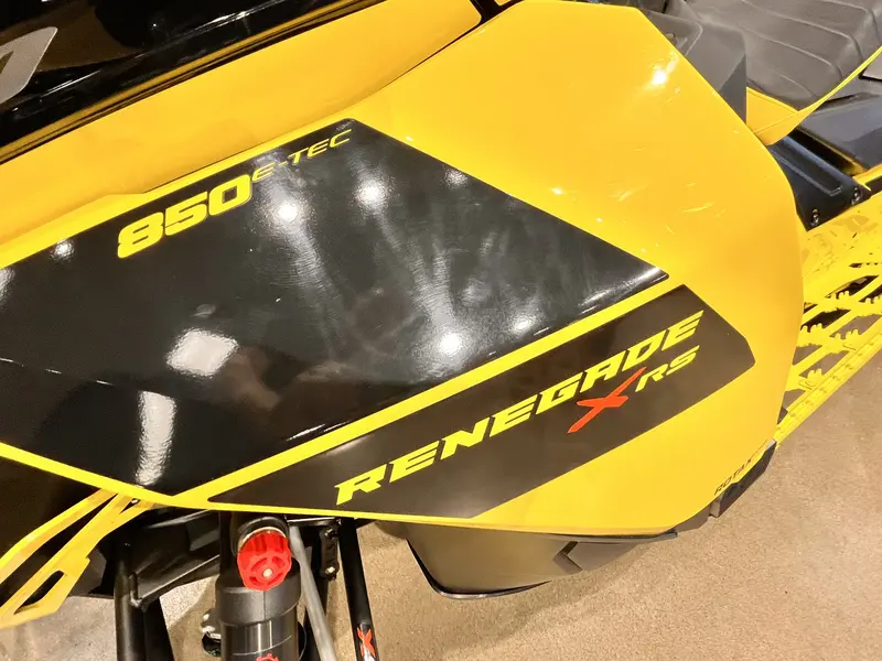 2021 Ski-Doo RENEGADE XRS 850