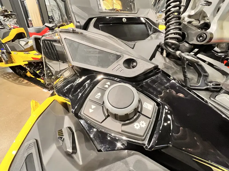 2021 Ski-Doo RENEGADE XRS 850