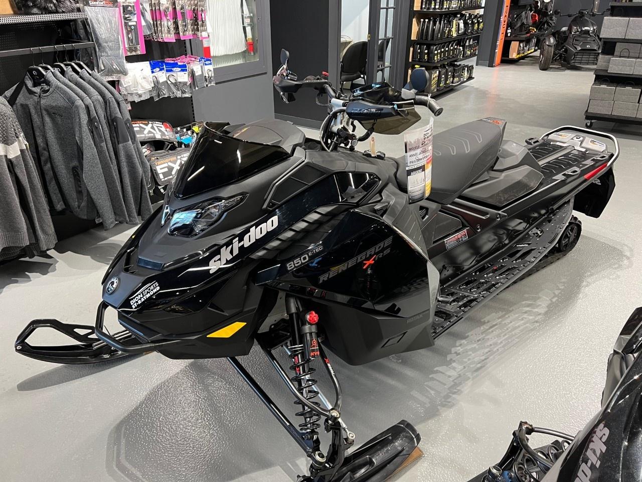 SkiDoo RENEGADE XRS 850 ETec 2023 neuf à SaintRaymond Dion Sports