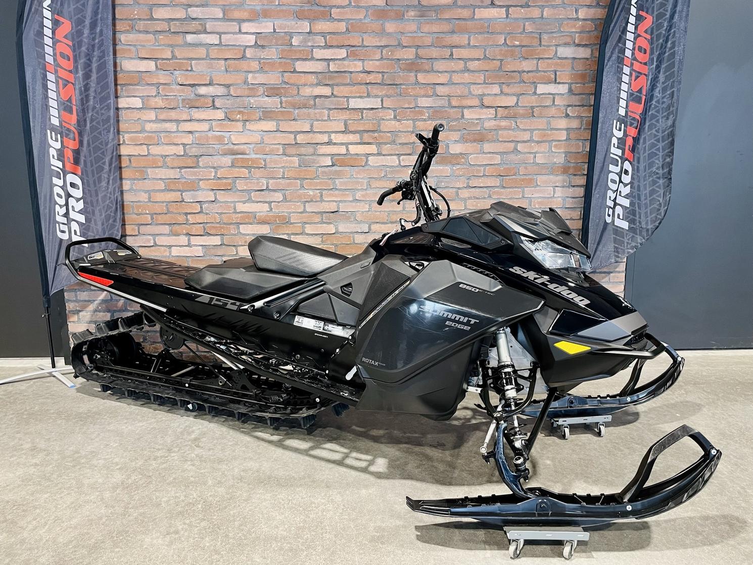 Ski-Doo Summit Edge 154 | 900km 2022 - | Chenille neuve