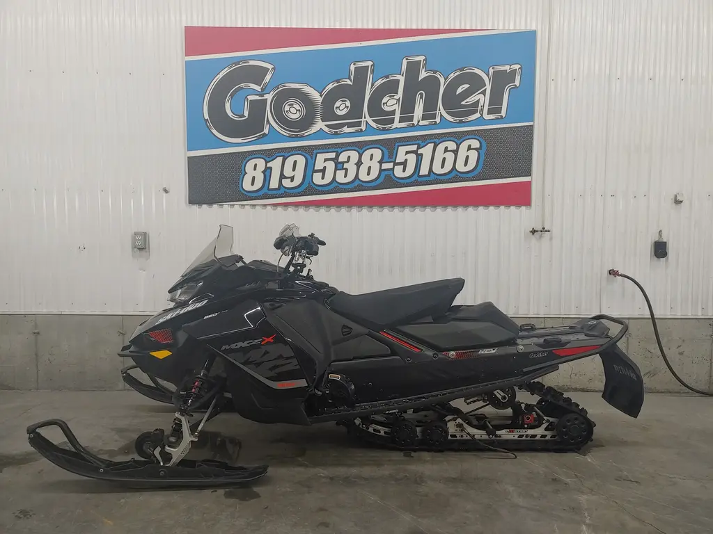 2017 Ski-Doo MXZ X 850 E-Tec