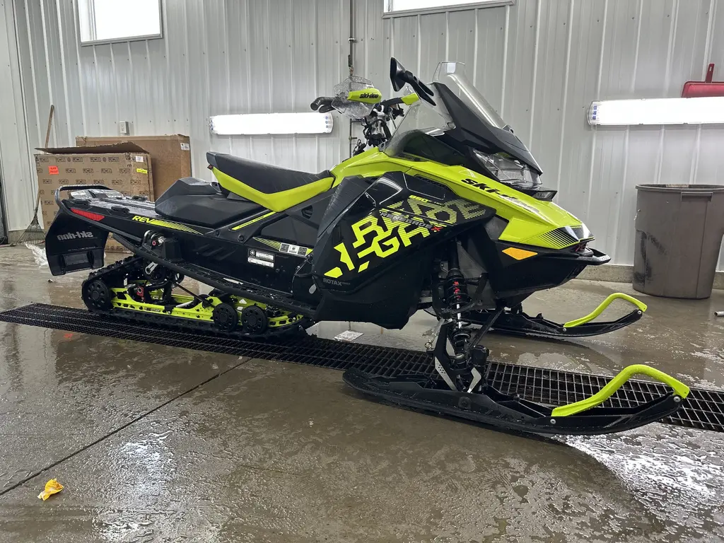 2018 Ski-Doo Renegade X 850 E-TEC