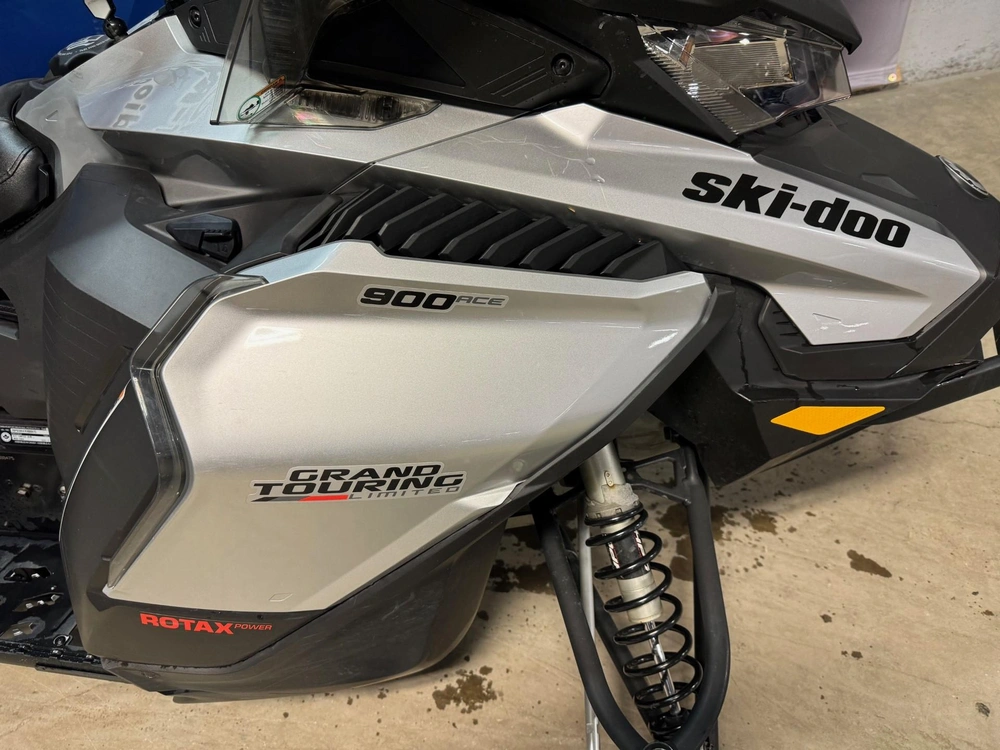 Ski-doo Grand Touring Limited 900 Ace 2019 alt