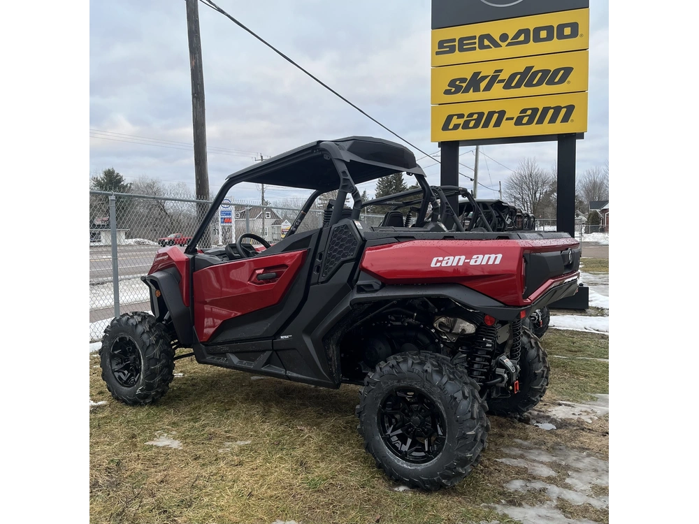 2025 Can-am Com Xt 700 9asb alt