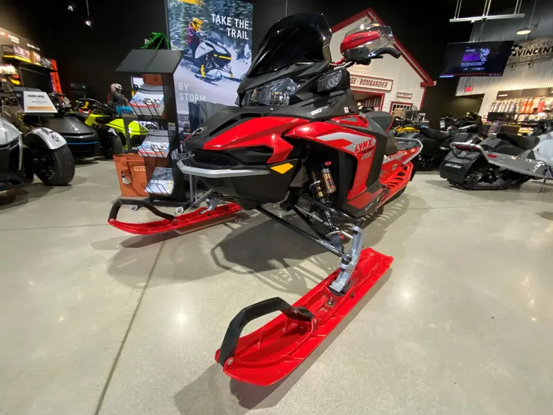2022 Lynx Rave RE 850E-Tec