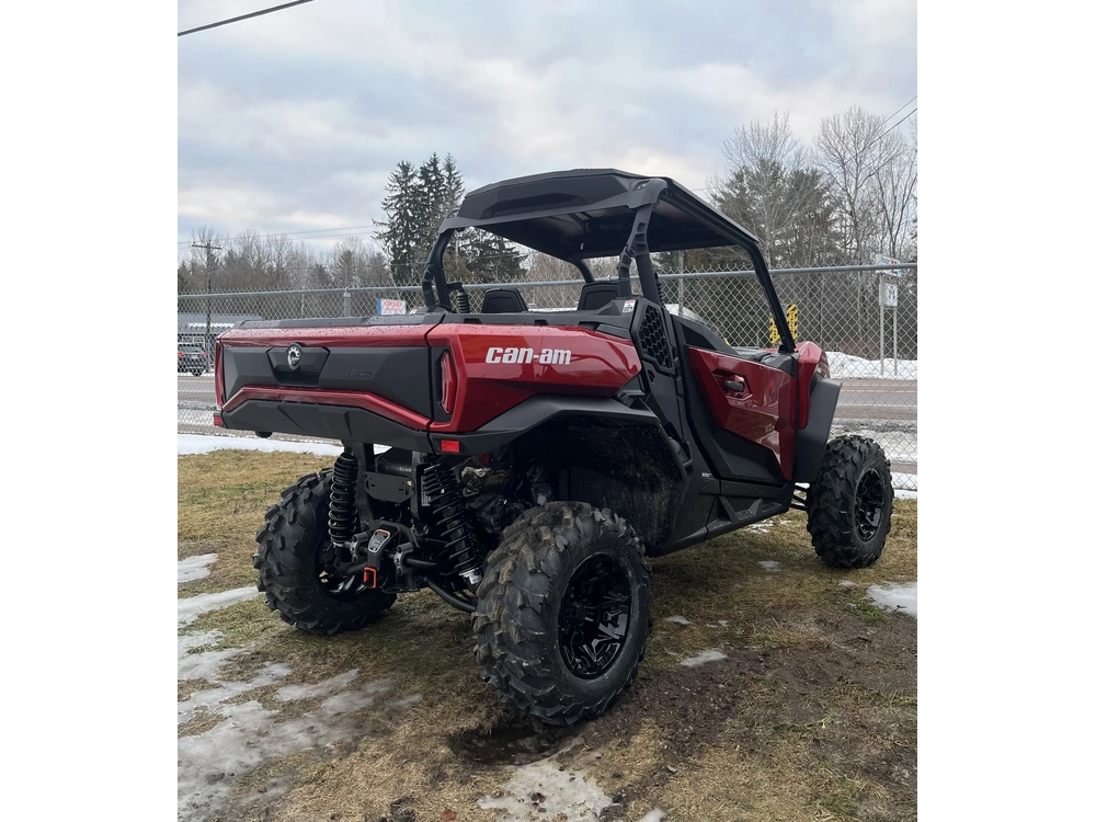 2025 Can-am Com Xt 700 9asb alt