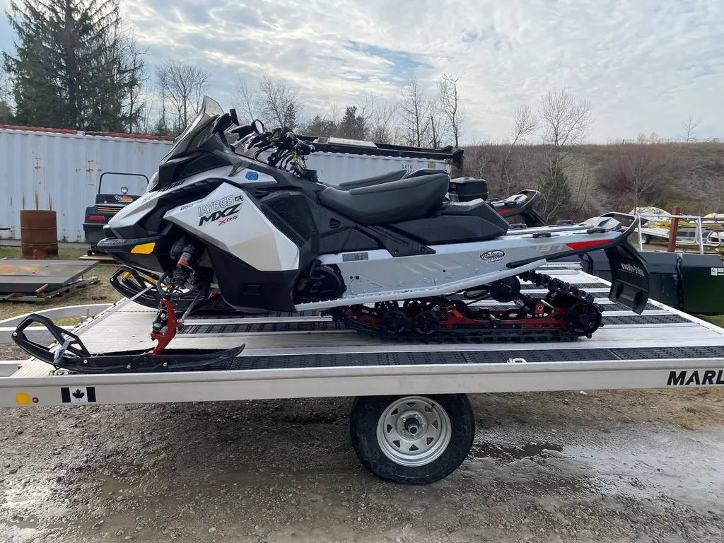 2024 Ski-Doo 2024 MXZ XRS 137" 850E-Tec