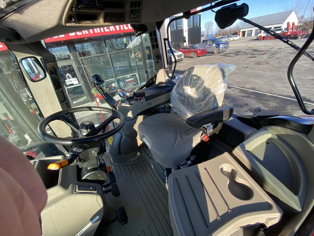 Case IH Maxxum 115 A8 2022