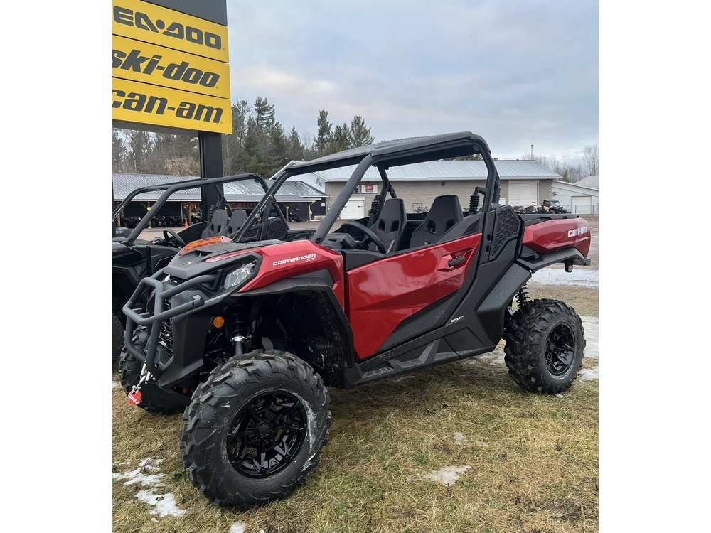 2025 Can-am Com Xt 700 9asb alt