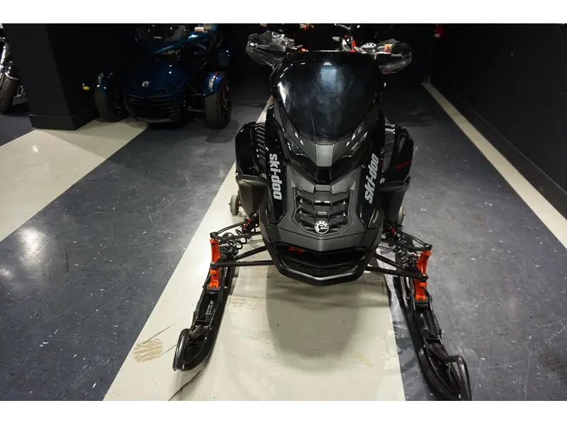 2020 Ski-Doo Renegade x 900 Turbo