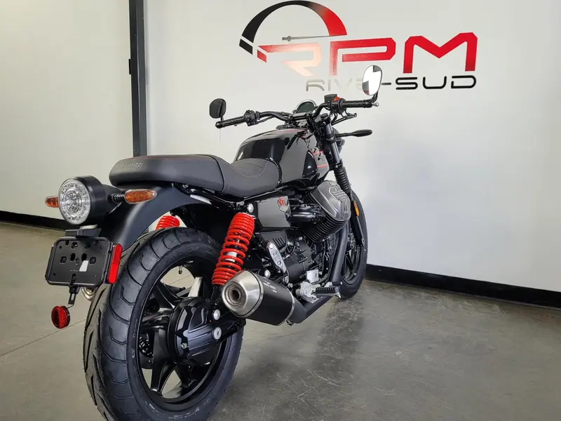 2023 Moto Guzzi V7 STONE SPECIAL EDITION *4.99% SUR 48 MOIS