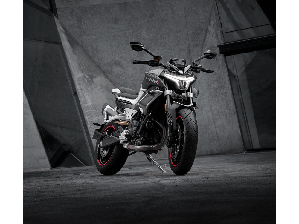 Cfmoto 800nk 2024 alt