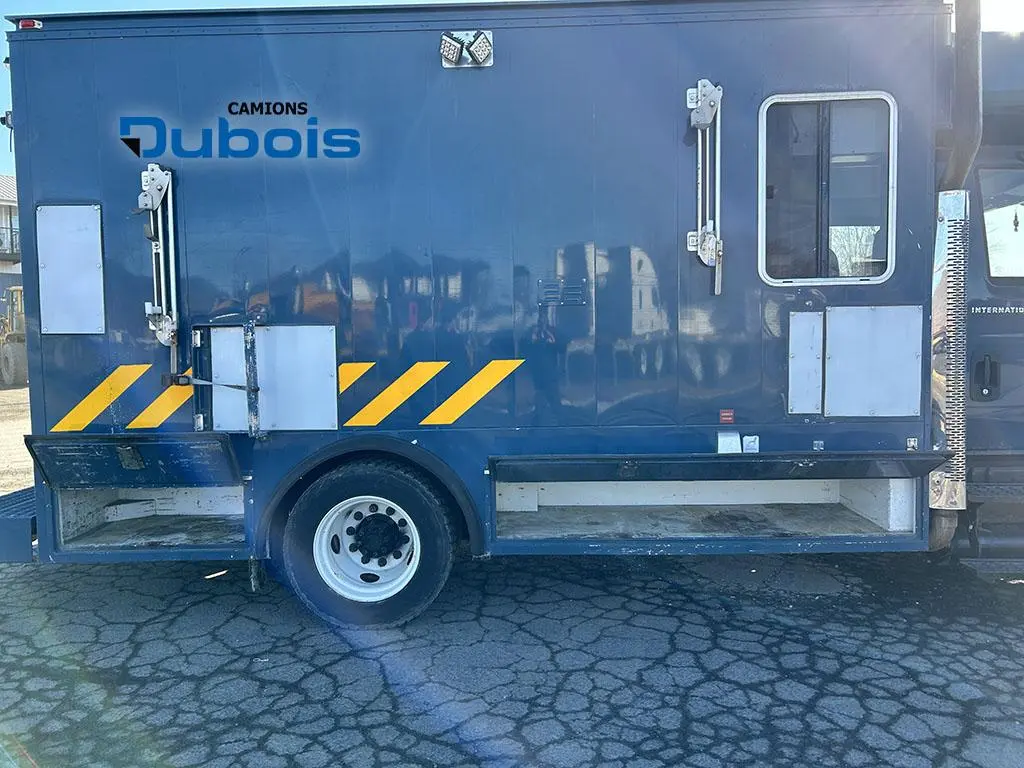 International 4400 LP 2005