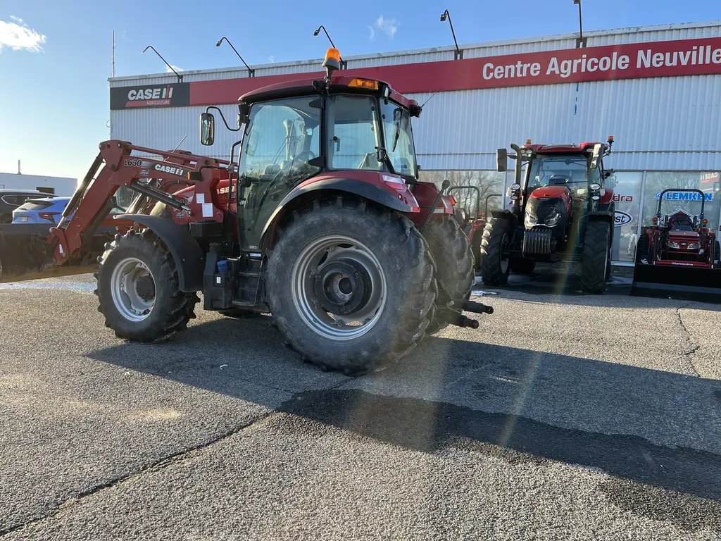 2017 Case IH Farmall 100C