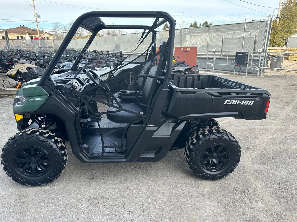 Can-Am DEFENDER DPS HD7 2023