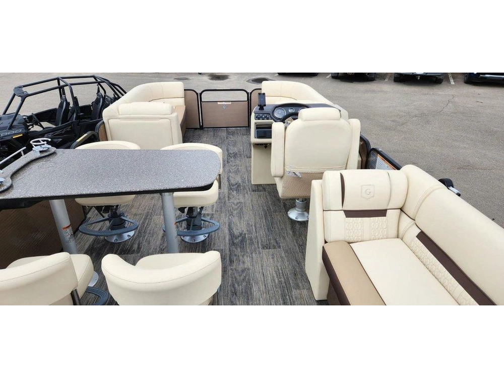 Godfrey Marine Sweetwater 2286 Midship Table 2023 alt