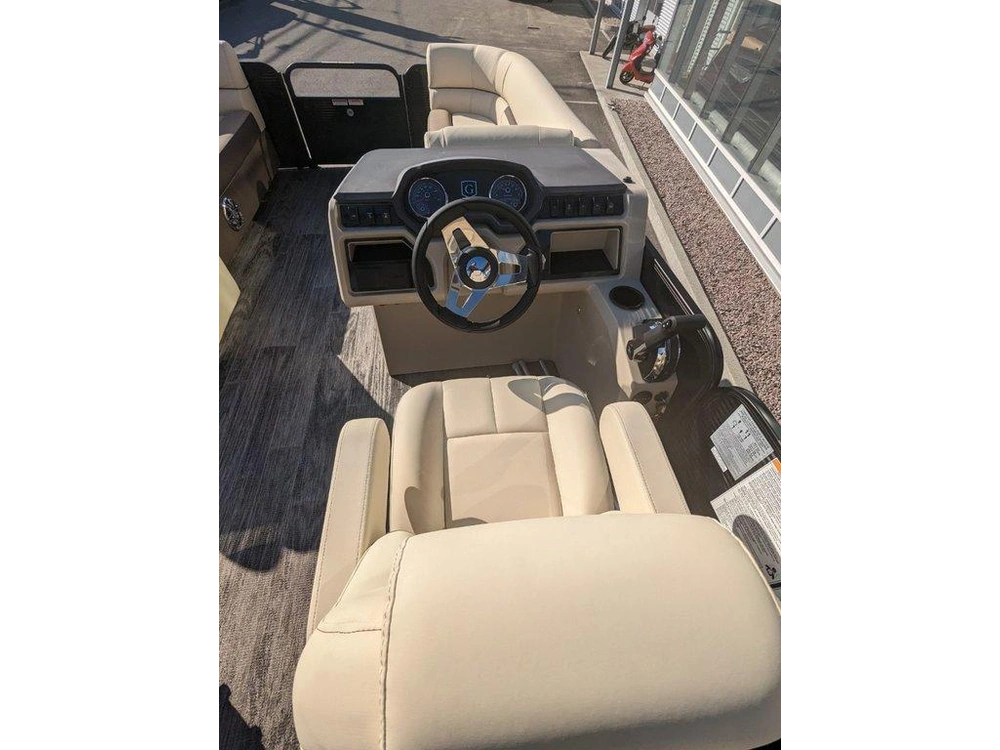 2023 Godfrey Marine Sweetwater 2286 Midship Table alt