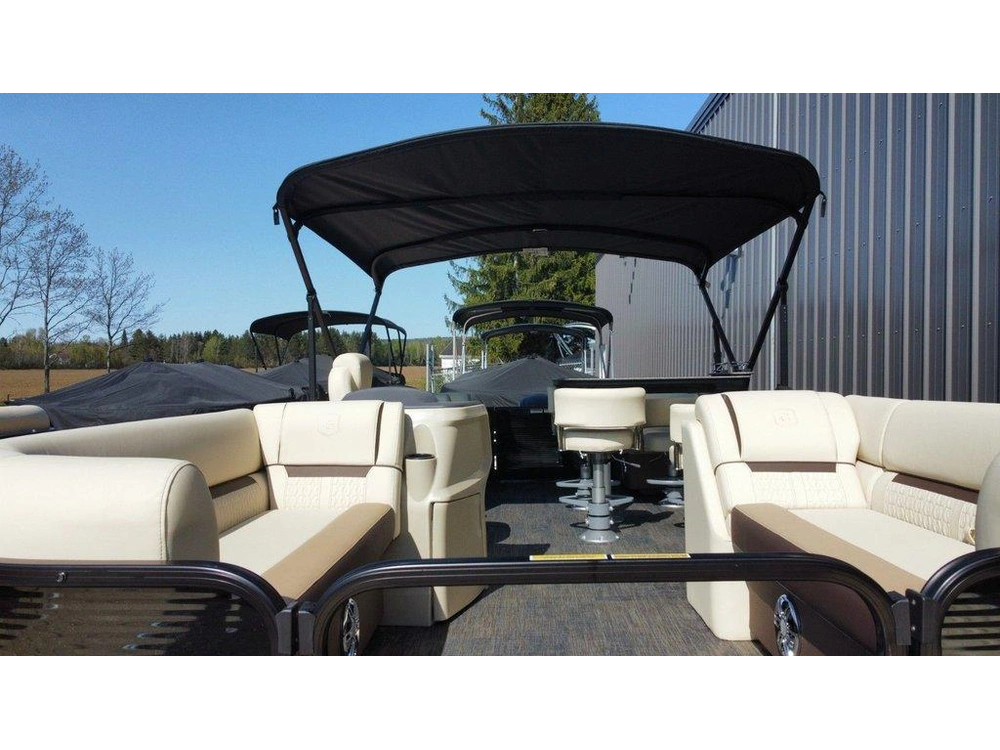 2023 Godfrey Marine Sweetwater 2286 Midship Table alt