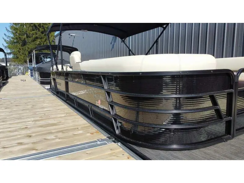 Godfrey Marine SWEETWATER 2286 MIDSHIP TABLE 2023