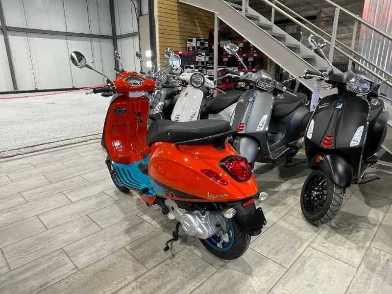 2023 Vespa Primavera 50 SE Color Vibe thumbnail 3