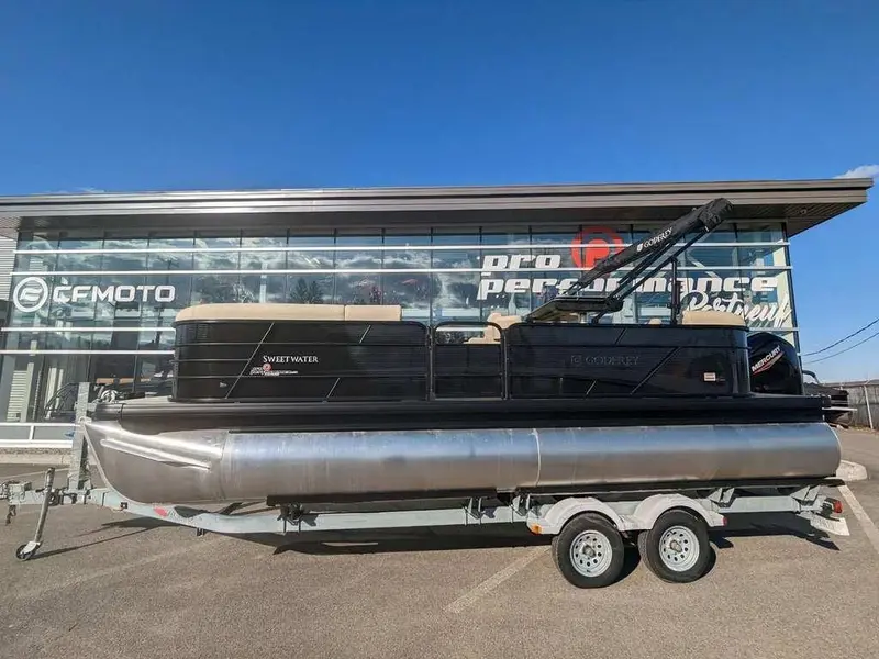 Godfrey Marine SWEETWATER 2286 MIDSHIP TABLE 2023