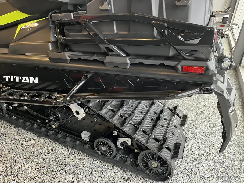 2023 Polaris TITAN PROSTAR S4 ADVENTURE 155 MOTEUR QUATRE TEMPS !