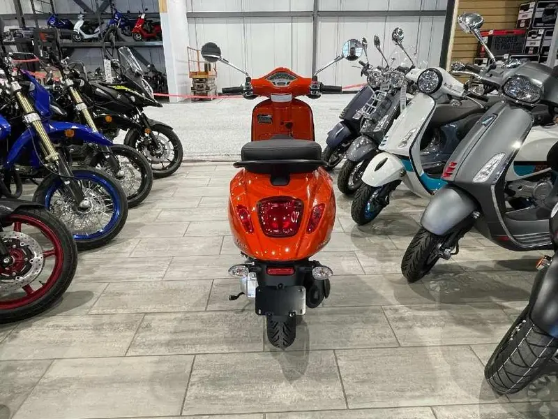 2023 Vespa Primavera 50 SE Color Vibe thumbnail 4