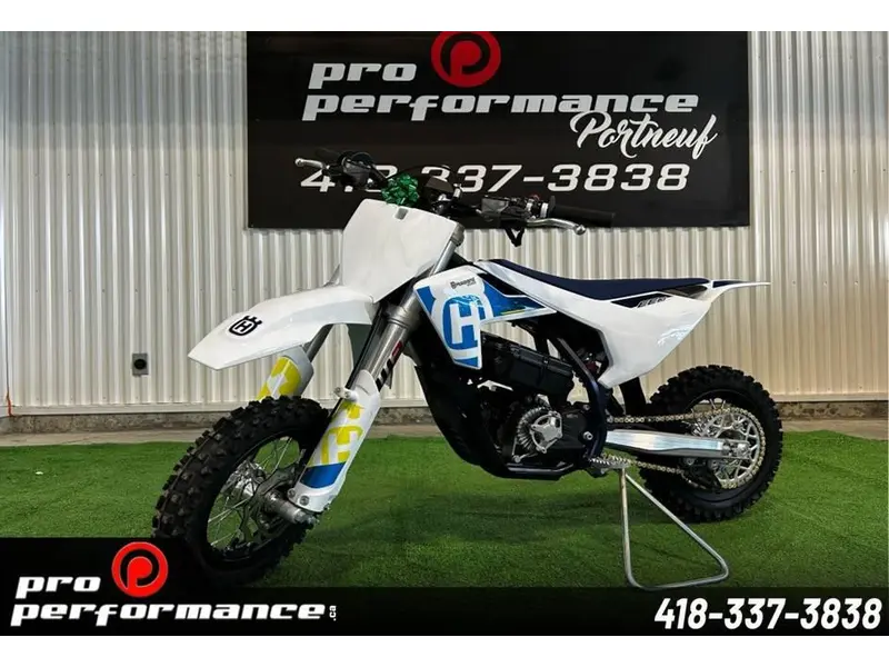 2024 Husqvarna EE 3 thumbnail 6