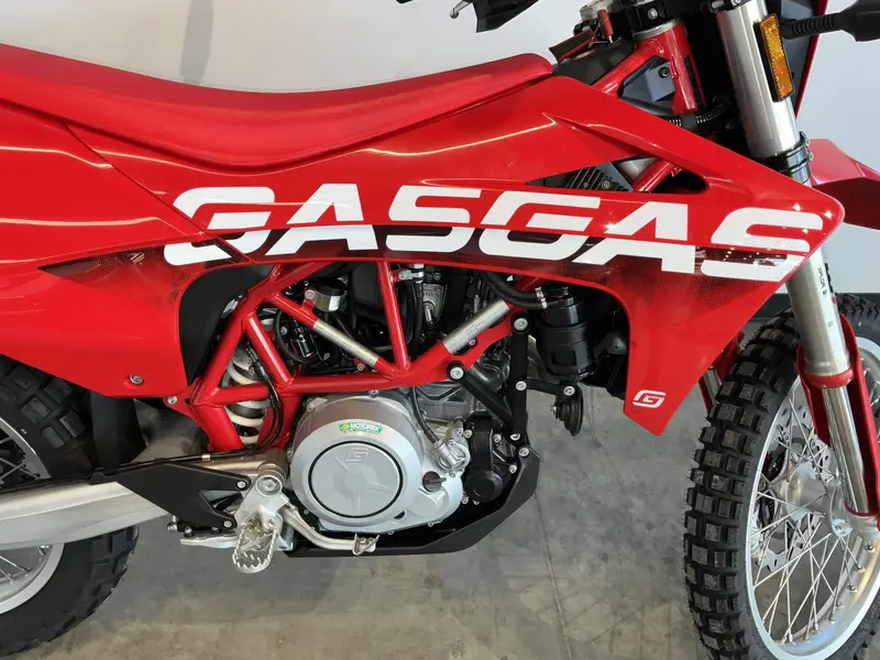 2024 GASGAS ES 700 thumbnail 4