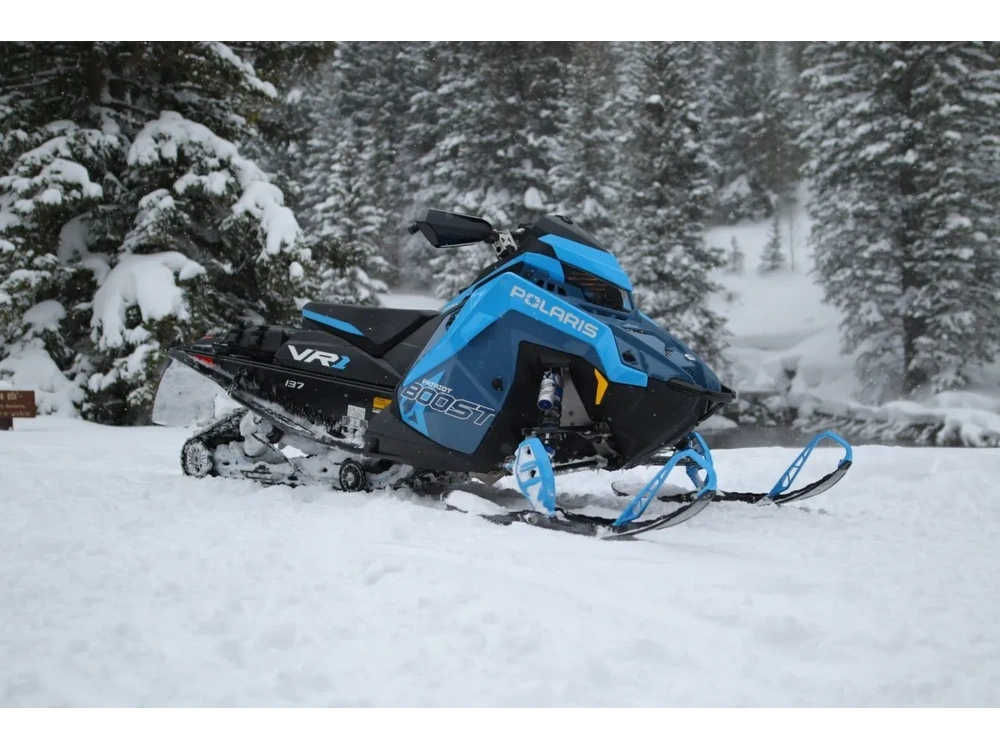 Polaris Indy® Vr1 Patriot Boost 137 2024 alt