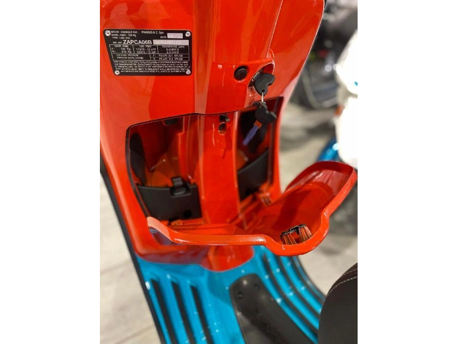 Vespa Primavera 50 Se Color Vibe 2023 alt