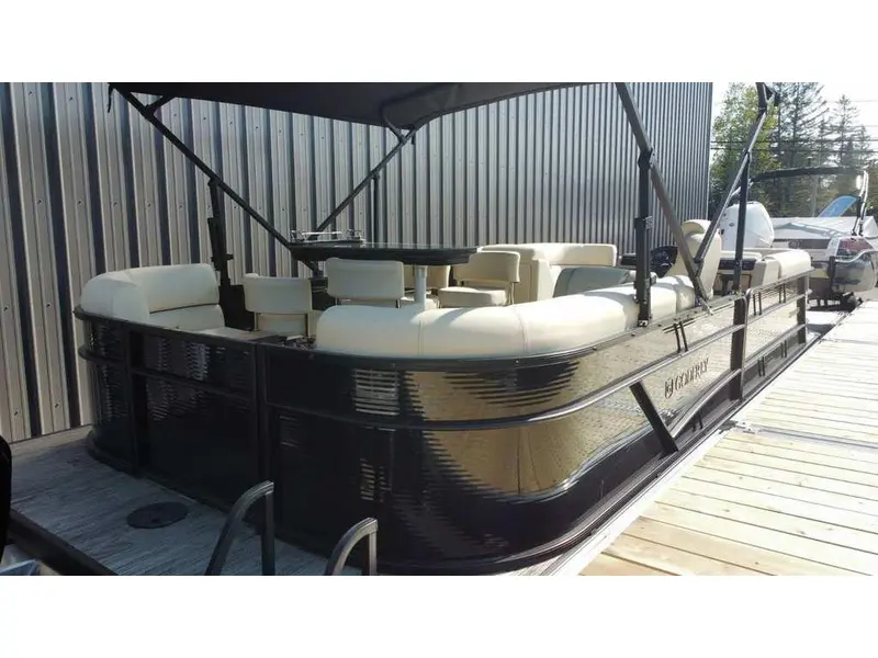 Godfrey Marine SWEETWATER 2286 MIDSHIP TABLE 2023