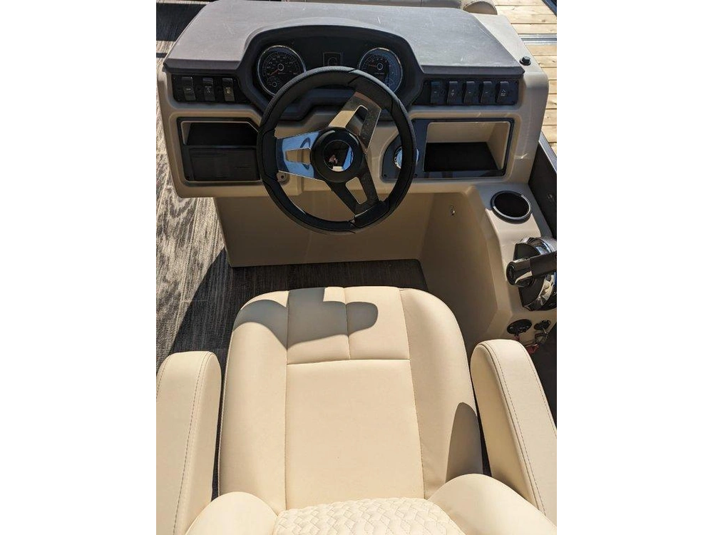 2023 Godfrey Marine Sweetwater 2286 Midship Table alt