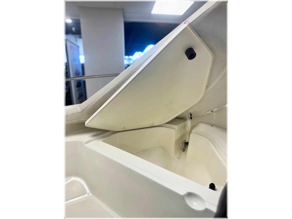 2024 Boston Whaler 130 Super Sport alt