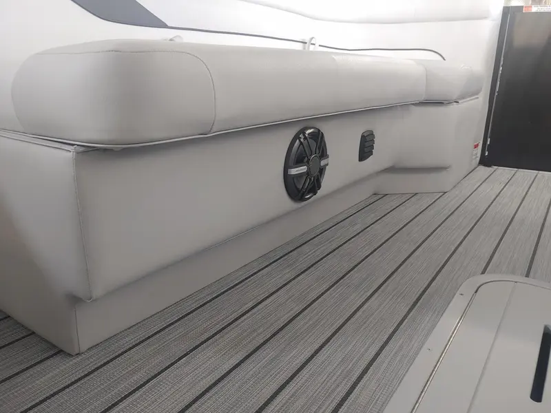 A - G3 Boats Select 324SE 2024
