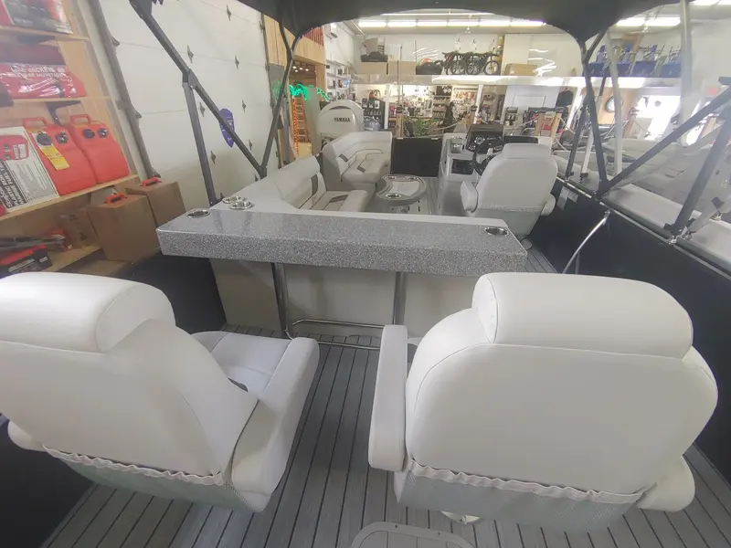 A - G3 Boats Select 324SE 2024