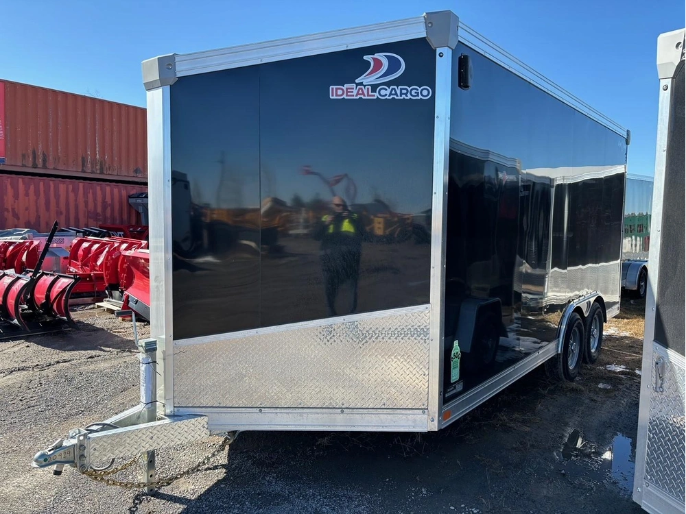 Idéal Cargo 8.5x16 Ta3 + Hauteur Additionnelle De 6'' + Sport Zone Rampe Noire 2024 alt