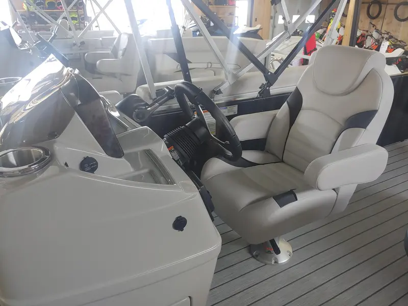 A - G3 Boats Select 324SE 2024