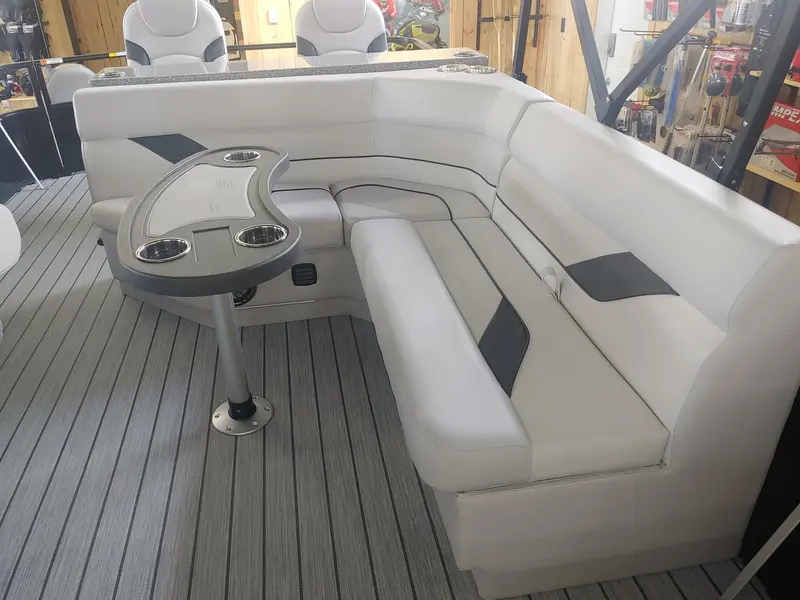 A - G3 Boats Select 324SE 2024