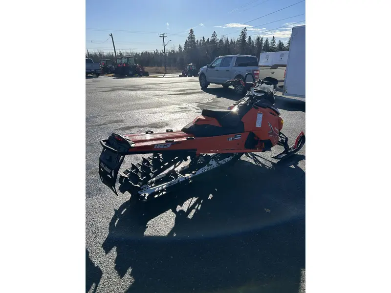 2015 Ski-Doo SUMMIT