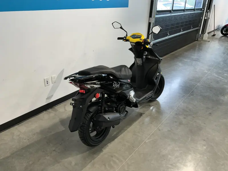 2023 Scootterre Rebel 50