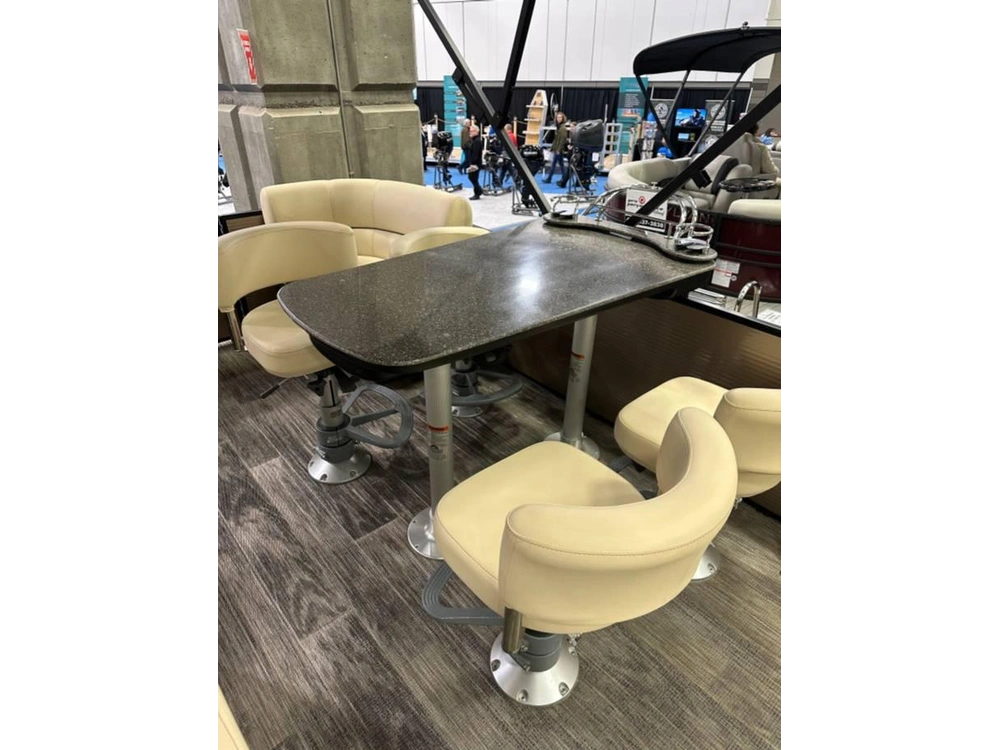Godfrey Marine Sweetwater 2286 Midship Table 2023 alt