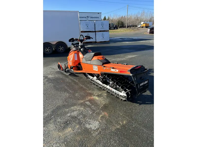 2015 Ski-Doo SUMMIT